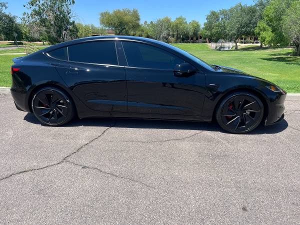 2024 Tesla Model 3 Performance – 3900 mi, FSD (HW4)