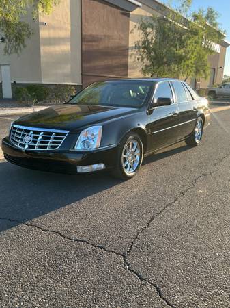 2011 Cadillac DTS Luxury - Ventilated Seats & Remote Start