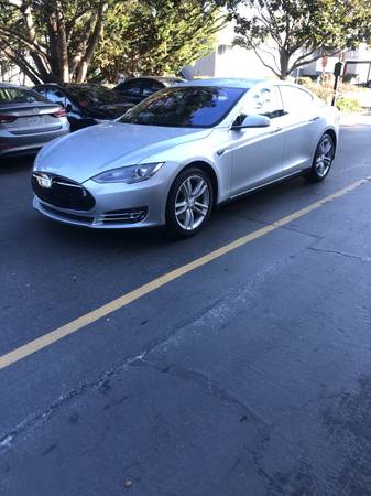 2014 Tesla Model S Free Supercharging Trim for $0 Build