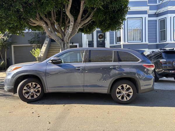 2015 Toyota Highlander - Low Mileage - Reliable Family Edition