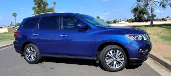 2017 Nissan Pathfinder SV FWD for $0 Build Credit, Poor