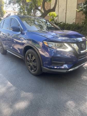 2018 Nissan Rogue SV - 74,000 Miles - Clean Title