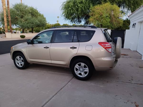 2023 Toyota RAV4, Like New, Clean Title, Very Well Kept