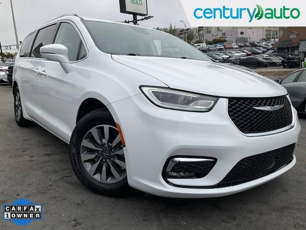 2021 Chrysler Pacifica Hybrid Touring L for $0 Build Credit,