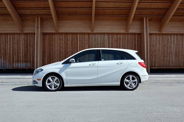 2014 Mercedes-Benz B250 - 94,464 km - Rear View Camera