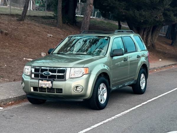 2008 Ford Escape Hybrid - Low Mileage, Clean Title for