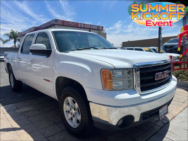 2007 GMC Sierra 1500 SLT Crew Cab 4D 5.75 ft