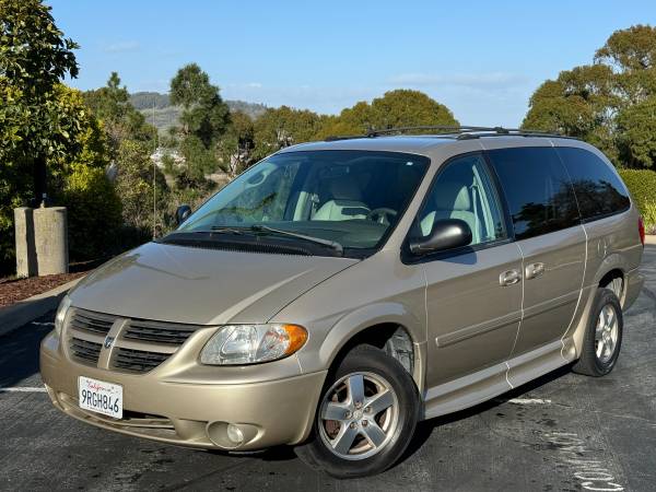 2005 Dodge Grand Caravan SE Handicap Wheelchair Van - 73K