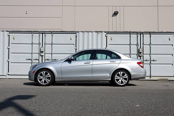 2009 Mercedes-Benz C300 99984km Sunroof Bluetooth for $0 Build Credit,