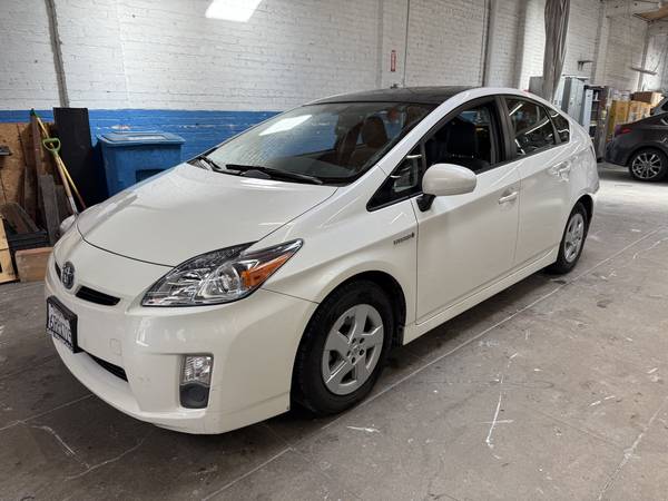 2011 Prius IV Solar Panel for $0 Build Credit, Poor