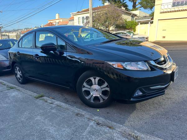 2014 Honda Civic Hybrid - Navigation & Leather Seats for