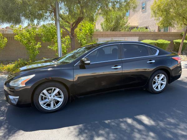 2015 Nissan Altima SV with 68k Miles - Clean Nevada