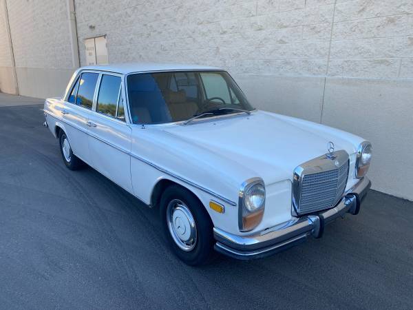 1972 Mercedes 250 2.8 Trim for $0 Build Credit, Poor
