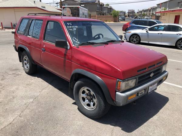 1995 Nissan Pathfinder, 5-Speed, 92K Miles, Runs and Drives for