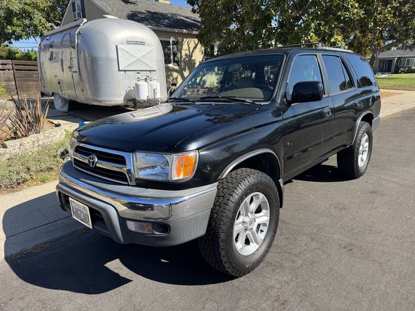 1999 Toyota 4Runner – Custom Camping Trim for $0 Build