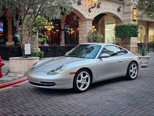 2000 Porsche 911 Carrera 2D for $0 Build Credit, Poor