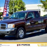 2005 Dodge Dakota Club Cab SLT 6.5 ft Pickup for