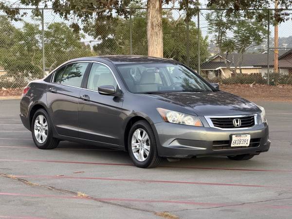 2009 Honda Accord LX-P with Carplay - Clean Title for