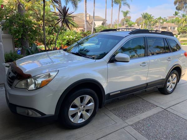 2011 Subaru Outback 3.6R AWD for $0 Build Credit, Poor