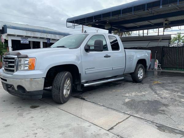 2013 GMC Sierra 1500 SLE Extended Cab 4D 6.5 ft