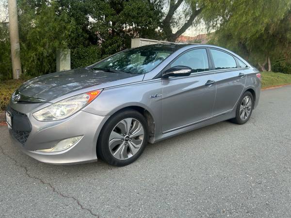 2013 Hyundai Sonata Hybrid Low Miles for $0 Build Credit,