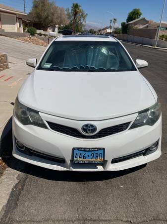 2013 Toyota Camry SE 4D Sedan - Low Miles for