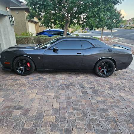 2015 Dodge Challenger SRT Hellcat for $0 Build Credit, Poor