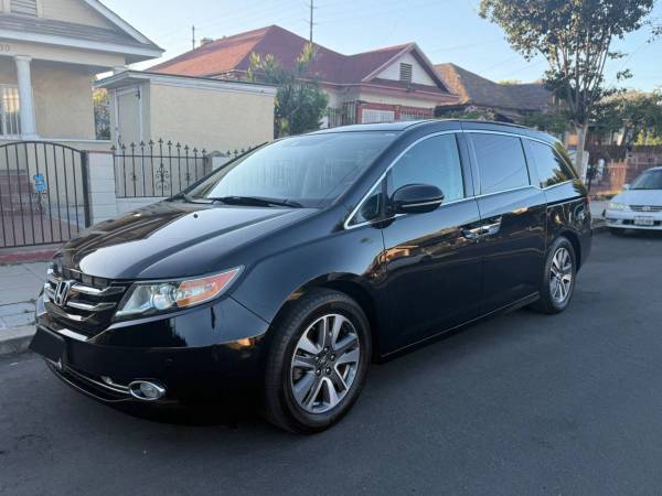 2015 Honda Odyssey Elite - Low Miles, Clean Title for