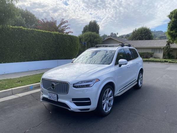 2017 Volvo XC90 T8 eAWD Inscription for $0 Build Credit,