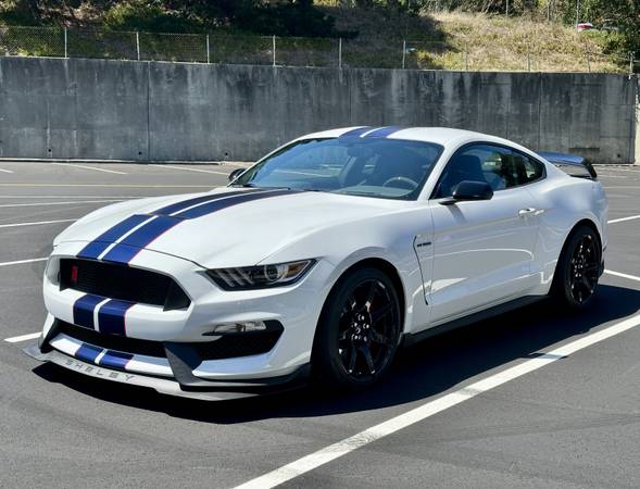 2019 Ford Mustang Shelby GT350R for $0 Build Credit, Poor