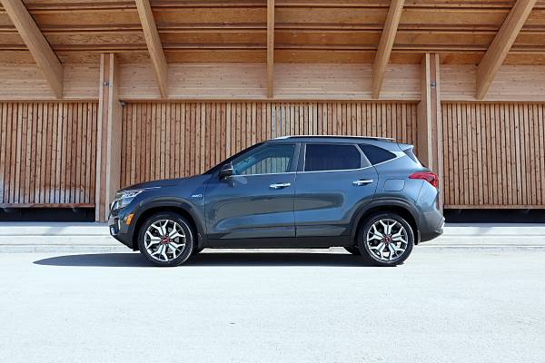 2021 Kia Seltos SX Turbo - 83390 km + Apple