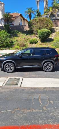2021 Nissan Rogue SV - Like New, 31,660 Miles for