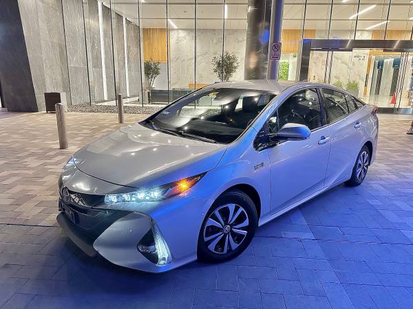 2021 Toyota Prius Prime Advanced - Only 19k Miles! for