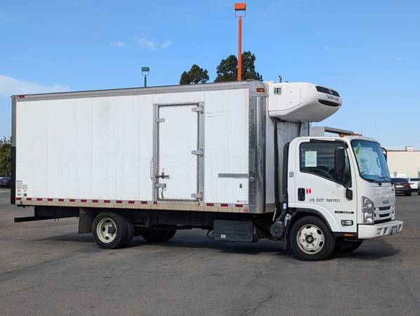 2022 Isuzu NRR Refrigerated 20FT Box Truck with Standby Diesel