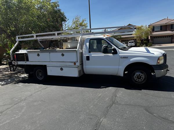 2023 Ford F350 Super Duty with Hydraulic Lift for $0 2023 Ford F350 Super Duty with Hydraulic Lift for $0