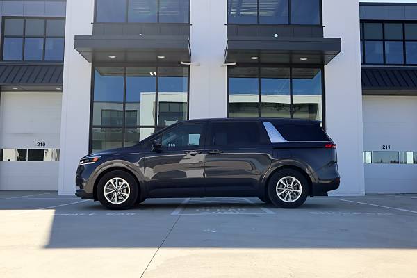 2023 Kia Carnival LX 8 Seater 38097KM Stow N Go