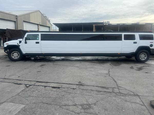 2006 Hummer H2 Stretch Limousine for $0 Build Credit, Poor