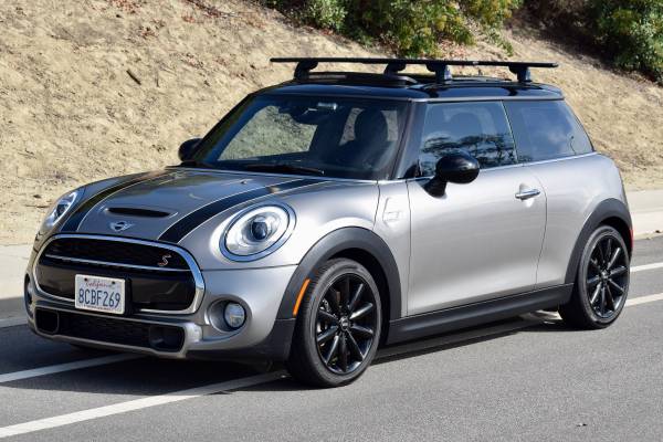 2017 Mini Cooper S 2-Door Manual for $0 Build Credit,