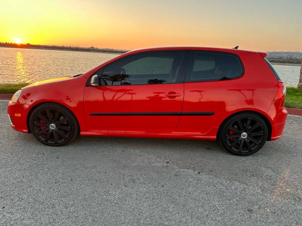 2008 Volkswagen R32 Limited Edition for $0 Build Credit, Poor