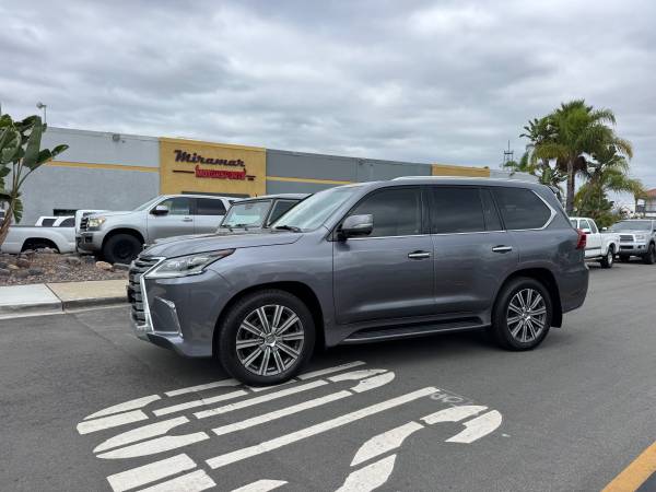 2016 Lexus LX 570 - Flawless - 1 Original Owner