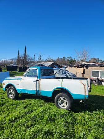 1970 Chevy C10 Shortbed Unibody on 2006 Cadillac Escalade 6.0