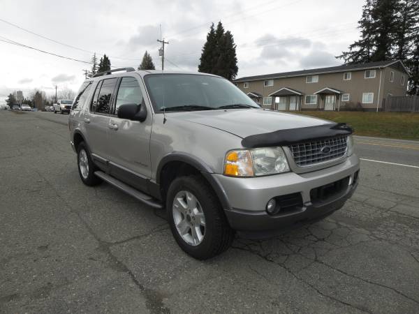 2004 Ford Explorer XLT 4x4 (Automatic, 7 Passenger) - Many