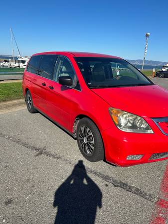 2008 Honda Odyssey Trim - Reliable, Functional, Great on Gas