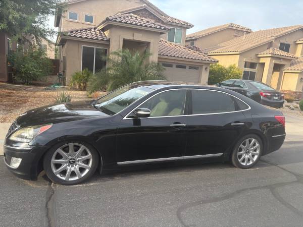 2012 Hyundai Equus - One Family Vehicle, New Tires for