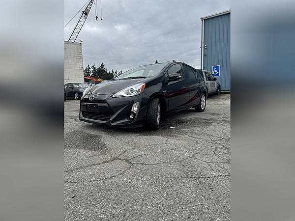 2016 Toyota Prius One Owner Trim for $0 Build Credit,
