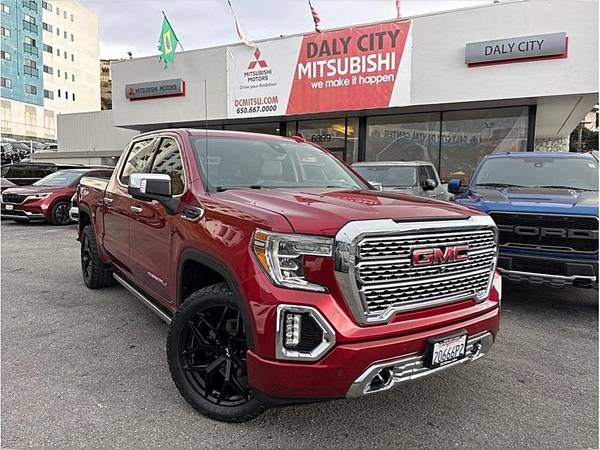 2019 GMC Sierra 1500 Denali Crew Cab 4D 5.75 ft