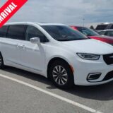2022 Chrysler Pacifica Hybrid Limited for $0 Build Credit, Poor